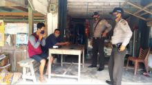 Kepolisian Sektor Kerumutan Terus Ingatkan Warga Kerumutan Pakai Masker Saat Keluar Rumah