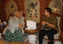 Potret Jadul Fadli Zon Ngobrol Dengan Soeharto, Netizen: Kangen Bapak Pembangunan (foto/int)