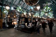 Inggris Akhirnya Menyetujui Pembelian Vaksin Ditengah Meningkatnya Jumlah Kematian Akibat COVID-19 