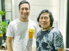 Bertemu Komedian Komeng, Arie Untung Sebut Guru Lawaknya (foto/int)