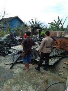 Tempat penggilingan bakso ludes terbakar