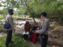 Piket Yanmas Polsek Teluk Meranti Berikan Imbauan Protokol Kesehatan Kepada Masyarakat 