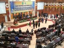 Yulisman dan Agung Nugroho Resmi Dilantik Sebagai PAW Ketua dan Wakil DPRD Riau