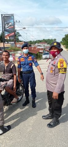 Sidang Ditempat, Polsek Pangkalan Kerinci Gelar Operasi Yustisi Gabungan Penerapan Prokes