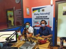 Ketua PWI Bengkalis dan Kabag Prokopim