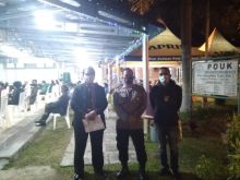 Beri Kenyamanan Jemaat, Polsek Pangkalan Kerinci Sterilisasi Gereja