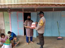 Operasi Lilin Lancang Kuning 2020, Polsek Kerumutan Bagikan Sembako