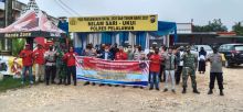 Momen foto bersama Polsek Ukui dengan elemen masyarakat