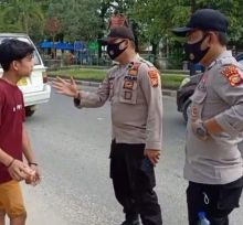 Hindari Penyebaran Covid-19, Polsek Pangkalan Kerinci Lakukan Operasi Yustisi Dialogis