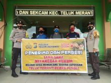 Piket Yanmas Polsek Teluk Meranti Sosialisasi Saber Pungli di Kantor Camat Teluk Meranti