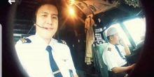 Copilot Sriwijaya Air SJ-182, Diego Enrile Mamahit dan Pilot Afwan saat berada di kokpit pesawat. Foto: ist/int 