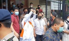 Prosesi pemindahan Habib Rizieq Shihab dari rutan Polda Metro Jaya menuju rutan Bareskrim Polri. Foto: int/dtc  