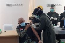 Bupati Sleman Sri Purnomo mengikuti vaksinasi Covid-19 pada pekan lalu. Foto: int/komp 