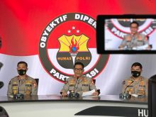 Kepala Divisi Humas (Kadiv Humas) Polri Irjen Pol. Argo Yuwono, S.I.K., M.Si saat memberi keterangan pers