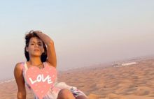 Pose Pegang Payudara Tanpa Sehelai Benang, Foto Model Seksi di Gurun Dubai Tuai Kecaman (foto/int)