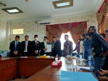 Datangi DPRD Pelalawan, FPPB Minta Kasus Dugaan VCS Oknum Dewan Diusut (foto/Ardi) 