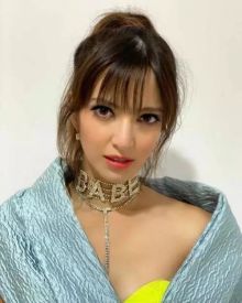 Nangis Ingat Kegagalan Bawa TikTok Awards, Netizen ke Nia Ramadhani: Kebanyakan Disanjung, Dikritik Langsung Down (foto/int) 