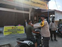 Perketat Penanganan Covid-19, Polsek Kuala Kampar Lakukan Giat Pos PPKM Berbasis Mikro 