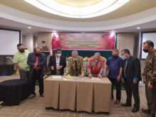 Penandatanganan MoU antara AAi dengan PWI dan beberapa institusi