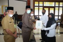 Sebanyak 32 Honorer Terima SK P3K dari Bupati Siak, Ini Pesan Alfedri (foto/lin) 