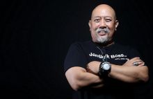 Indro Warkop. Foto: Portal Berita Bisnis Wisata