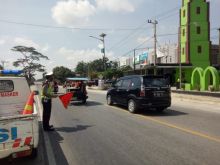 Beri Rasa Aman Ke Pengguna Jalan, Polsek Pangkalan Kuras Patroli Kendaraan