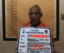 Bakar Lahan Untuk Tanam Jagung dan Pisang, Kakek 69 Tahun Ini Ditangkap Polres Inhil (foto/rgo) 