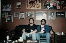 Ahmad Dhani Unggah Potret Kebersamaan Penyanyi Legend Iwan Fals, Netizen Sebut Begini (foto/int) 