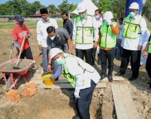 Bupati Alfedri Letakkan Batu Pertama Pembangunan Gedung Kantor Baznas (foto/lin) 