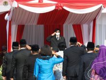 Menteri Siti Nurbaya menjadi inspektur upacara Peringatan Hari Bakti Rimbawan di Plasa Sujono Suryo Manggala Wanabakti, Jakarta. Foto: ist