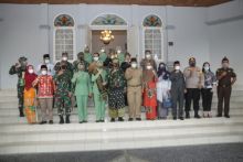 Alfedri Sambut Kunjungan Kasdam I/BB ke Kabupaten Siak (foto/lin) 