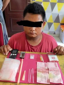 Satuan Reserse Narkoba Polres Siak Bekuk Pengedar Narkoba di Kandis (foto/lin) 