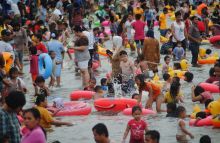 Pantai Ancol. Foto; Travelingyuk.com