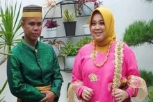 Wanita asal Kabupaten Bulukumba, Sulawesi Selatan, dilamar dengan dua keping Bitcoin sebagai uang panaik.