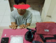Simpan Setengah Kilogram Diduga Narkoba, Satres Narkoba Polres Siak Tangkap Pria Paruh Baya (foto/lin) 