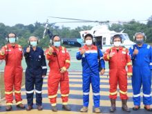 Wakil Kepala SKK Migas Fatar Yani Abdurrahman (ketiga dari kiri)  melakukan kunjungan kerja ke Wilayah Kerja (WK) Rokan di Provinsi Riau pada 14-15 April 2021. 