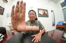 Zubairi Djoerban [Instagram/@profesorzubairi]