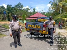 Cegah Penyebaran Covid-19 di Lokasi Wisata, Polres Kuansing Himbau Pengunjung Laksanakan Prokes 5 M (foto/zar) 