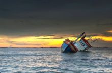 Ilustrasi kapal tenggelam. Foto: Kompas.com/NURWAHIDAH