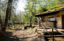 Ilustrasi kolam tua. Foto: Internet