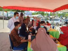 Vaksinasi Massal di pelabuhan roro Bengkalis