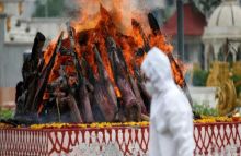 Penampakan kremasi pasien Covid-19 di India. Foto: Merdeka.com