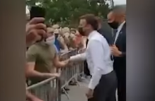 Tangkapan gambar insiden penamparan Presiden Prancis Emmanuel Macron