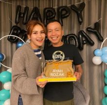 Ayah Rozak dan Ayu Ting Ting [Instagram/@ayutingting92]