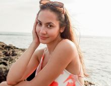 Foto Pevita Pearce Berpangku Tangan Pakai Baju Pantai, Netizen: Enggak Bosen Cantik Terus (foto/int) 