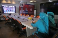 Rasidah Ikuti Pelantikan Pengurus TP PKK Pusat Secara Virtual (foto/lin) 