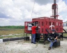 Telkomsel menghadirkan Compact Mobile BTS (Combat) 4G/LTE di Desa Tumang Kecamatan Siak. (Foto: Istimewa)