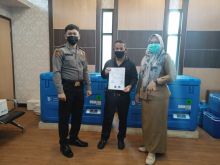 Penerimaan vaksin jenis Sinovac di kantor Diskes Bengkalis