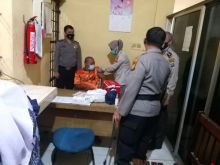 Kapolres Kuansing Awasi Vaksin Covid-19 di Rutan, Hanya 11 Orang Memenuhi Syarat (foto/zar)