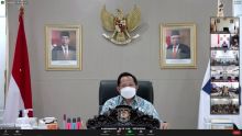 Menteri Dalam Negeri (Mendagri RI), Tito Karnavian saat Rapat Koordinasi dalam rangka pengendalian penyebaran dan penanganan Covid-19 secara virtual. (Foto: Int)